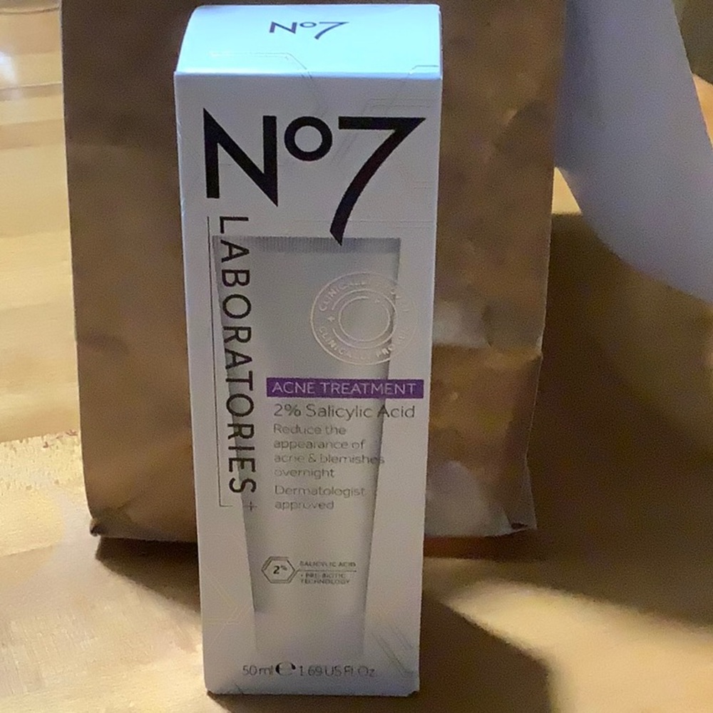 No7 Laboratories Acne Treatment